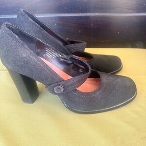 Colin Stuart Black Heels with Chunky Heel and Rounded Toe